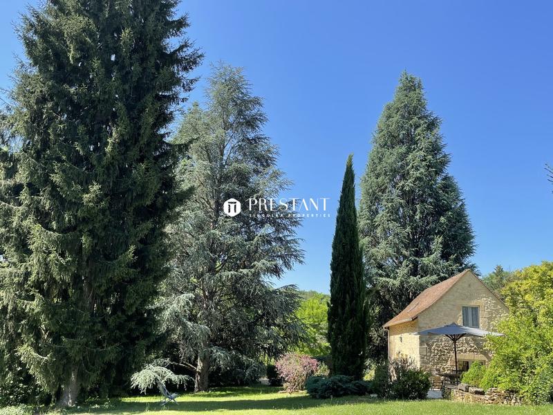 Demeure - 570 m² - 17 pièces