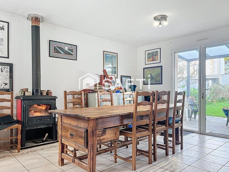 Maison - 95 m² - 5 pièces