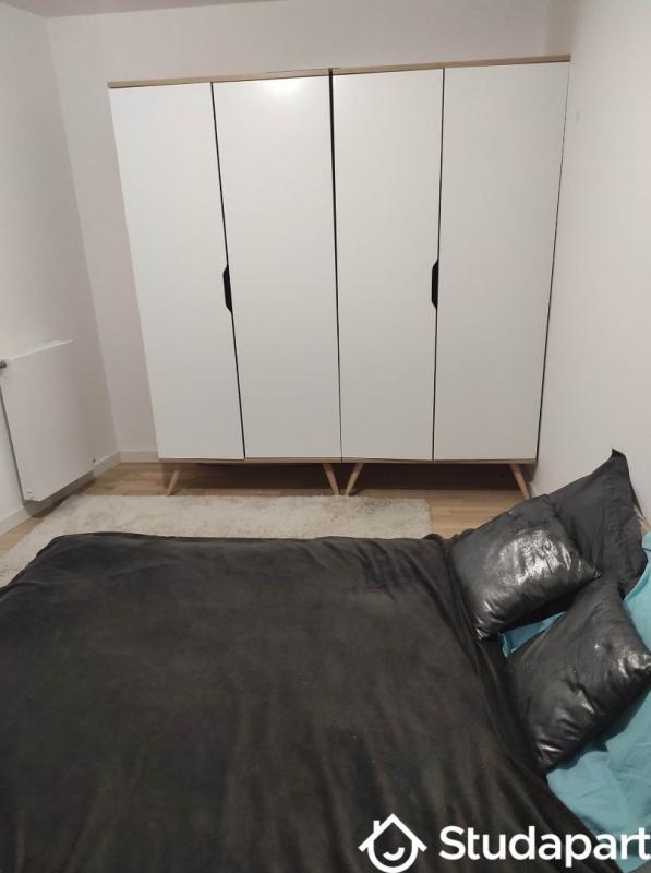 Chambre - 11 m² - 1 pièce
