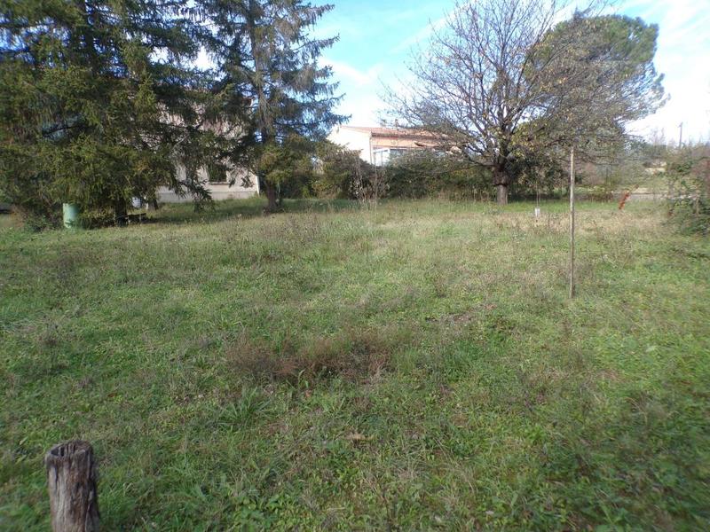 Terrain constructible - 601 m²