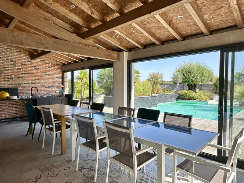 Villa - 187 m² - 13 pièces