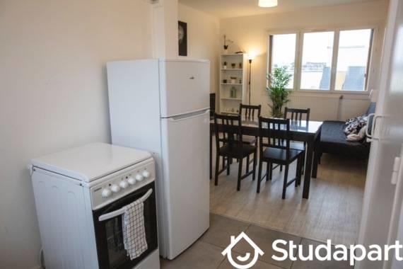 Chambre - 9 m² - 1 pièce