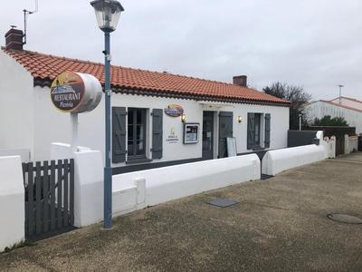 Local commercial - 140 m² - 2 pièces