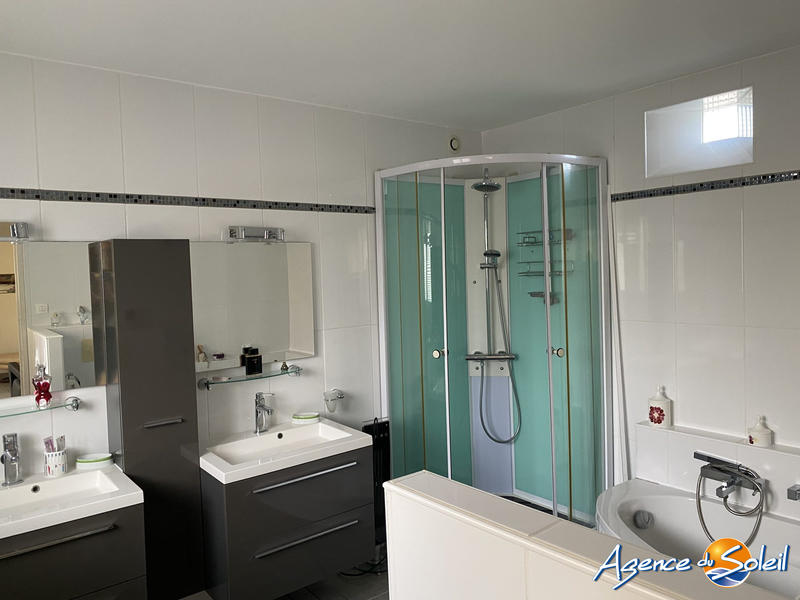 Villa - 274 m² - 5 pièces