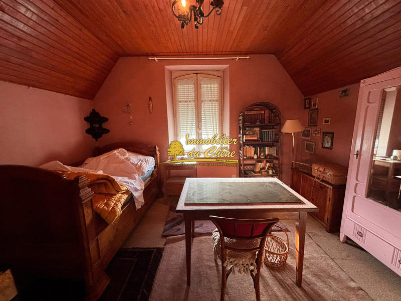 Maison - 255 m² - 10 pièces