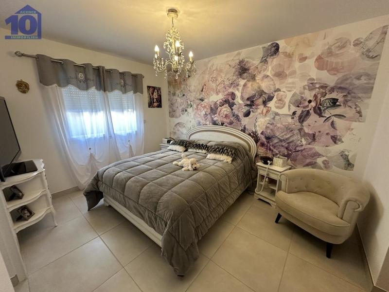 Maison - 99 m² - 4 pièces