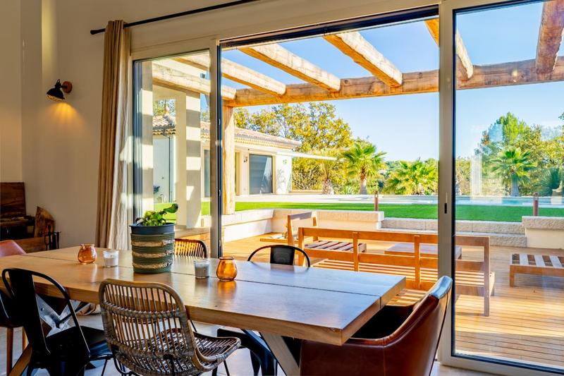 Villa - 231 m² - 6 pièces