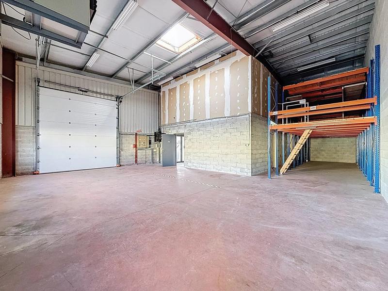 Bureau - 244 m² - 3 pièces