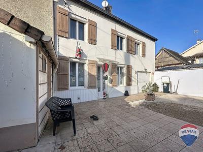 Maison - 105 m² - 4 pièces