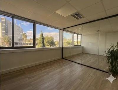 Bureau - 212 m² - 9 pièces