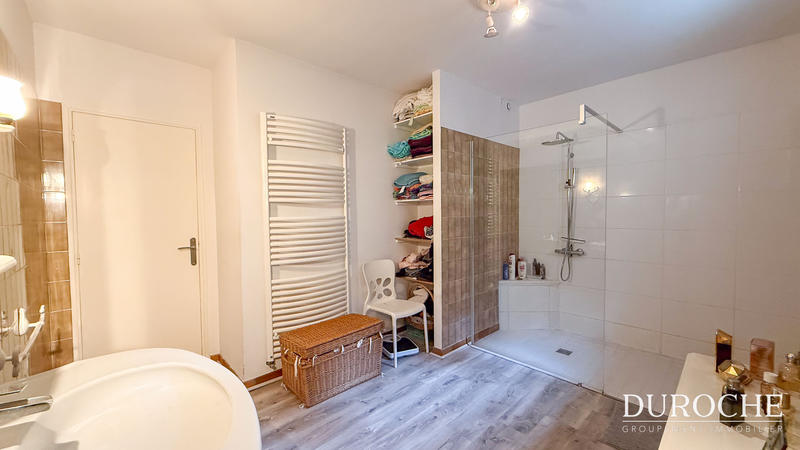 Maison - 166 m² - 5 pièces