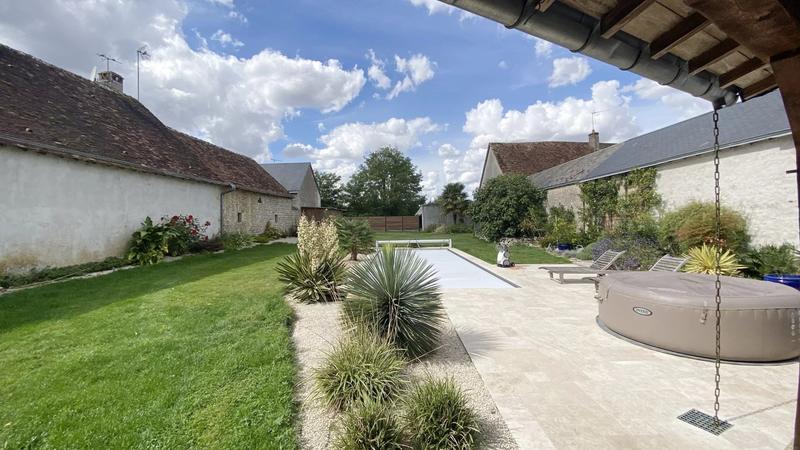 Maison - 250 m² - 8 pièces