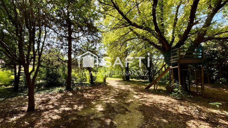 Villa - 180 m² - 6 pièces