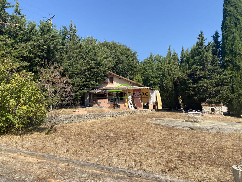 Propriété - 209 m² - 7 pièces