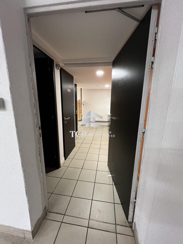 Local d'activités - 460 m²