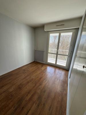 Appartement ancien - 73 m² - 4 pièces