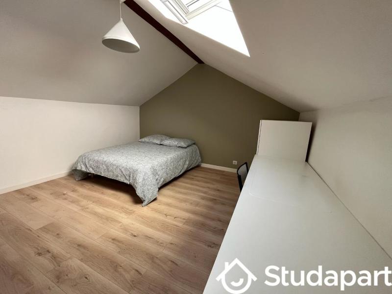 Chambre - 13 m² - 1 pièce