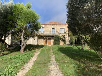 Maison - 158 m² - 7 pièces
