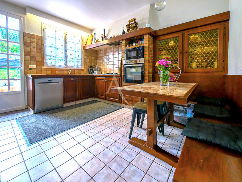 Maison - 170 m² - 7 pièces