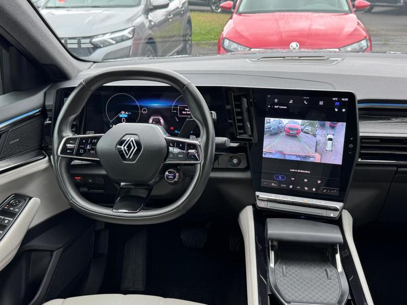 Renault Espace VI E-Tech hybrid 200 Iconic