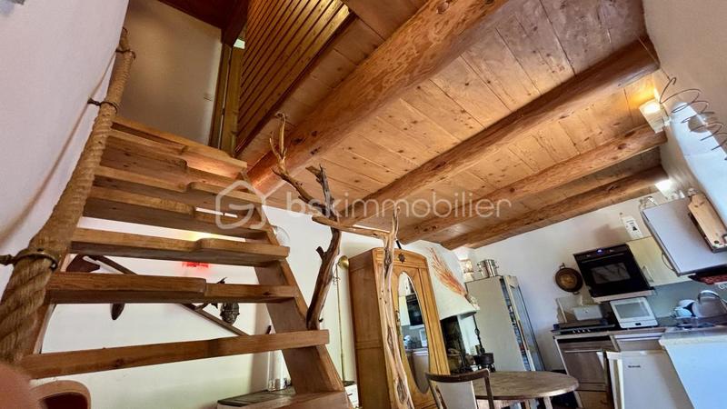 Maison en pierre - 77 m² - 3 pièces