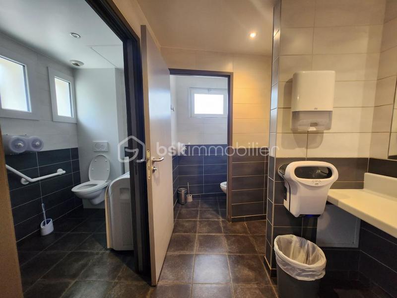 Bureau - 1 200 m² - 13 pièces