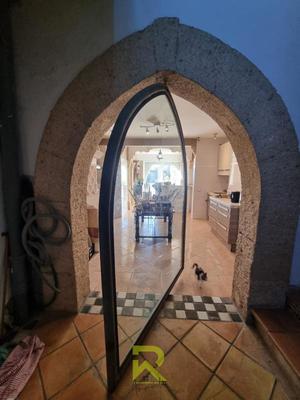 Mas - 294 m² - 8 pièces