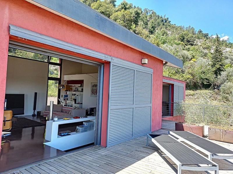 Villa - 222 m² - 6 pièces