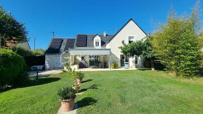 Maison traditionnelle - 180 m² - 5 pièces