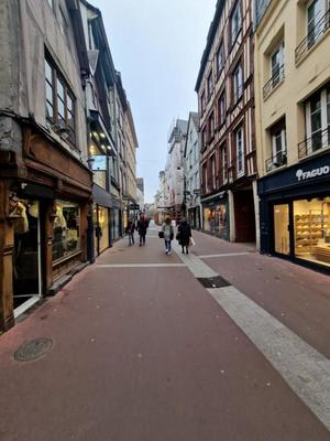 Fonds de commerce - Local commercial - 150 m²