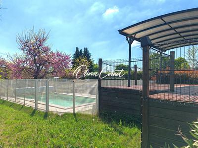 Maison - 180 m² - 8 pièces