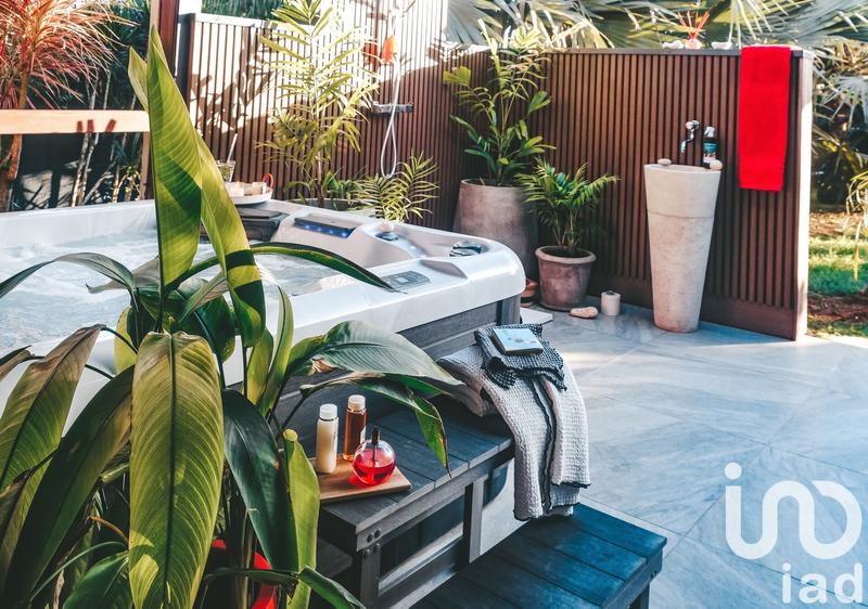 Maison - 272 m² - 5 pièces