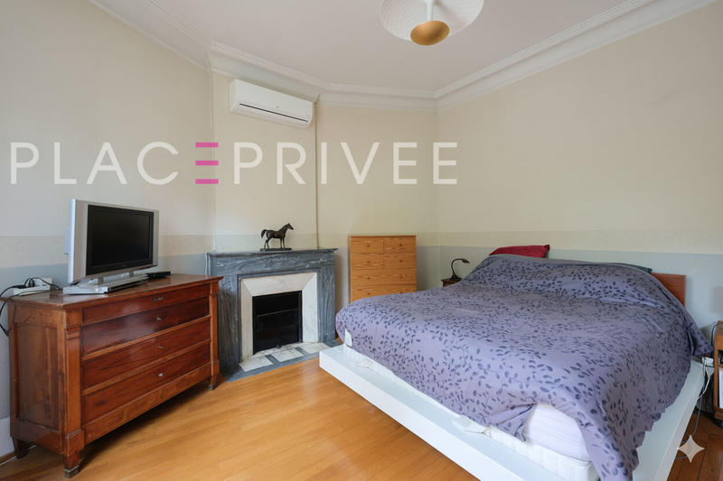 Maison - 224 m² - 13 pièces