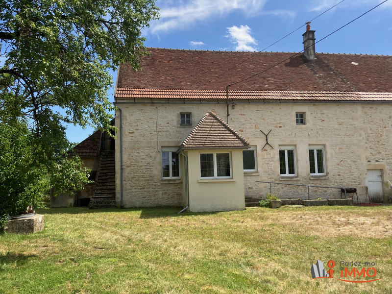Maison - 92 m² - 4 pièces