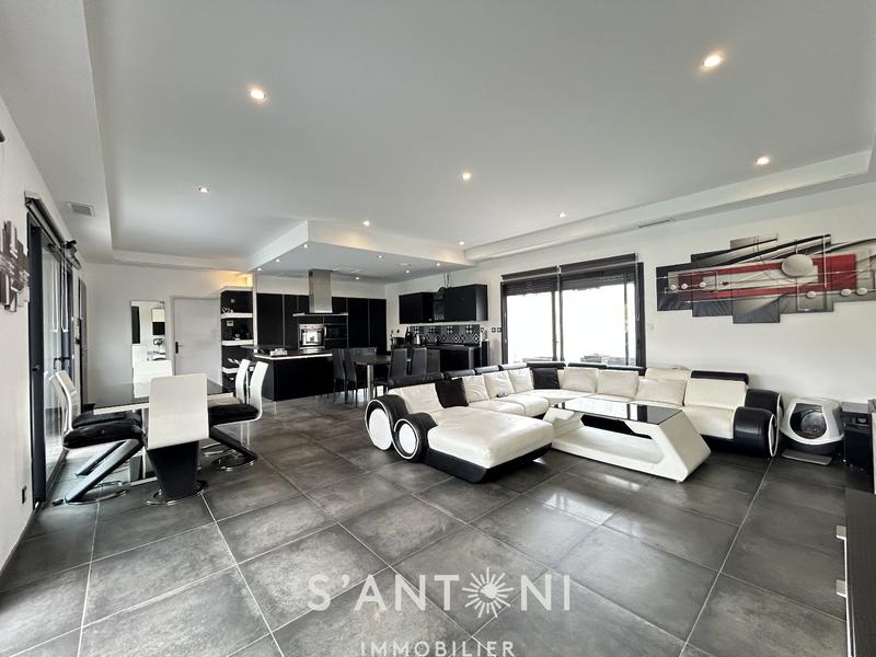 Maison - 142 m² - 5 pièces