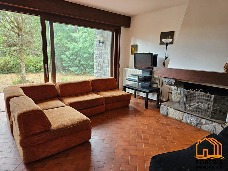 Maison - 130 m² - 8 pièces