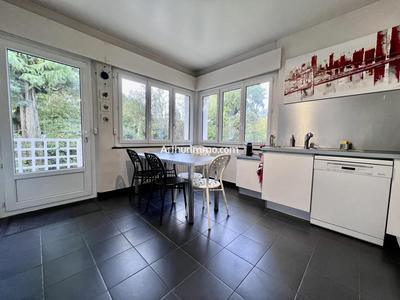 Maison - 160 m² - 8 pièces