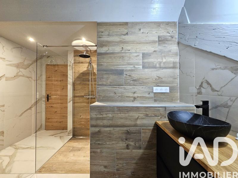 Appartement - 96 m² - 5 pièces