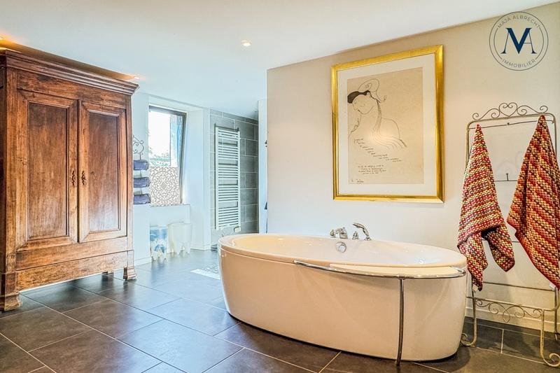 Haras - 340 m² - 6 pièces