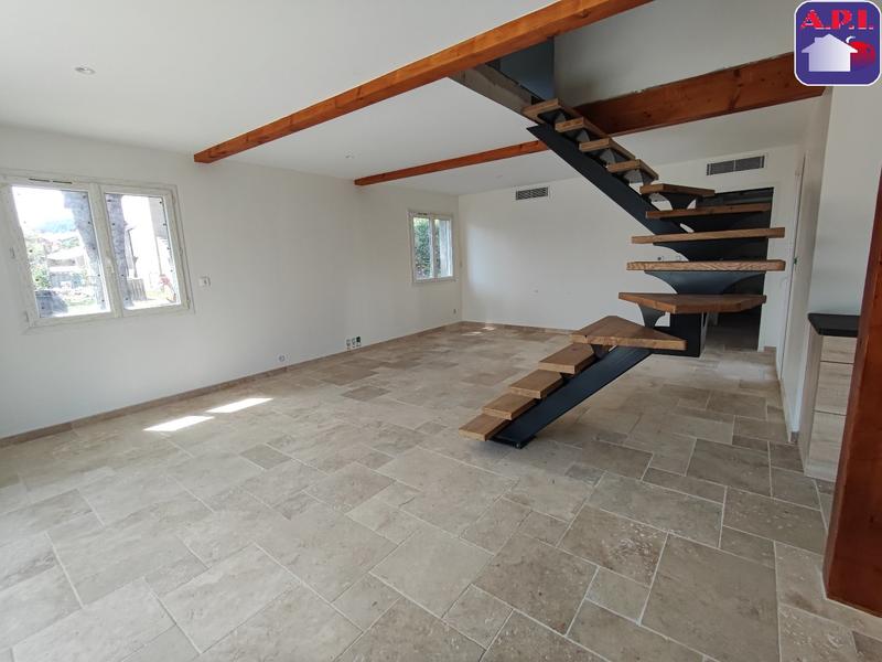 Maison - 104 m² - 4 pièces