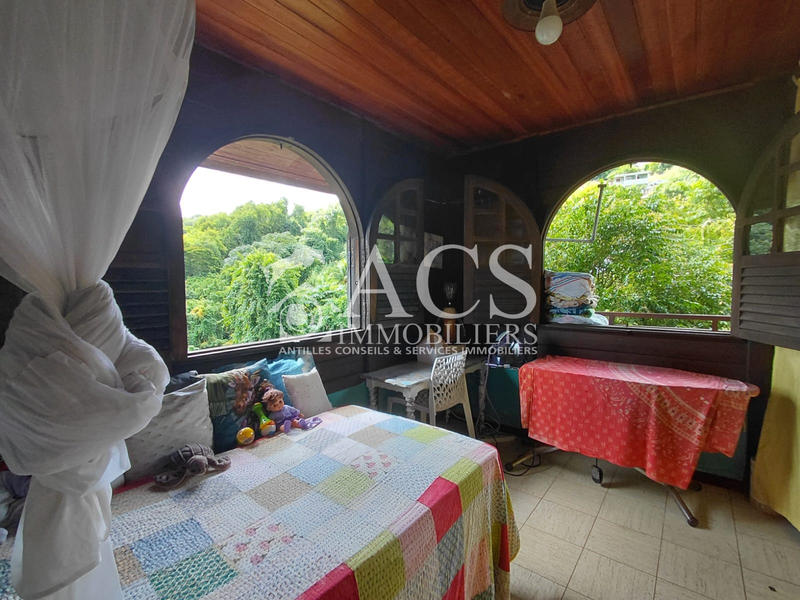 Maison - 180 m² - 5 pièces