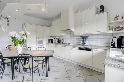 Appartement - 162 m² - 6 pièces