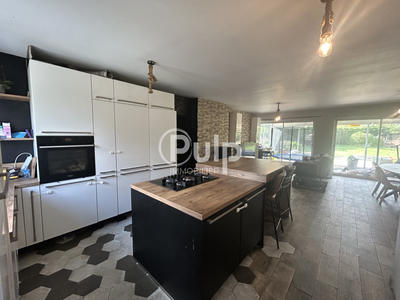 Maison - 100 m² - 6 pièces