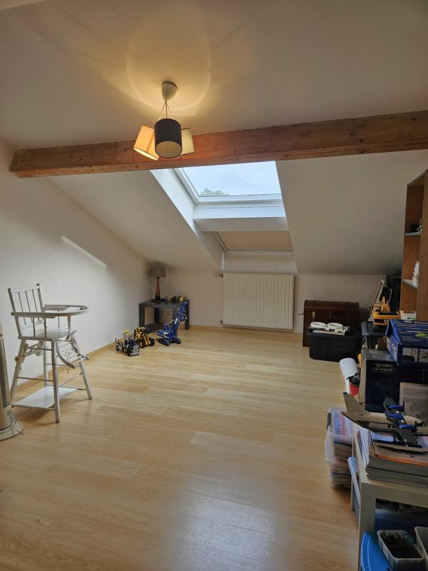 Propriété - 245 m² - 9 pièces