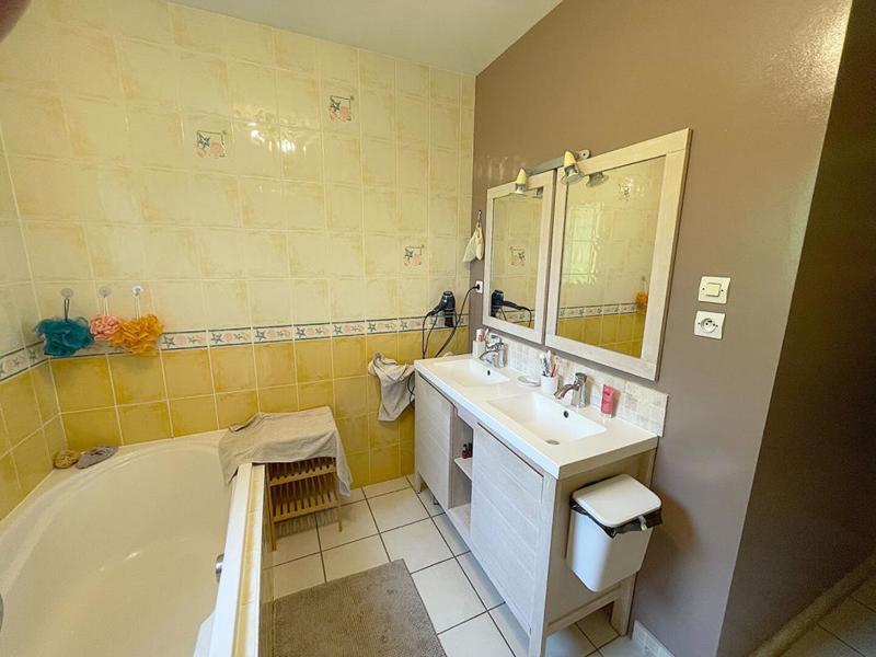 Maison - 120 m² - 7 pièces