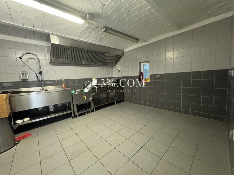 Maison - 223 m² - 7 pièces