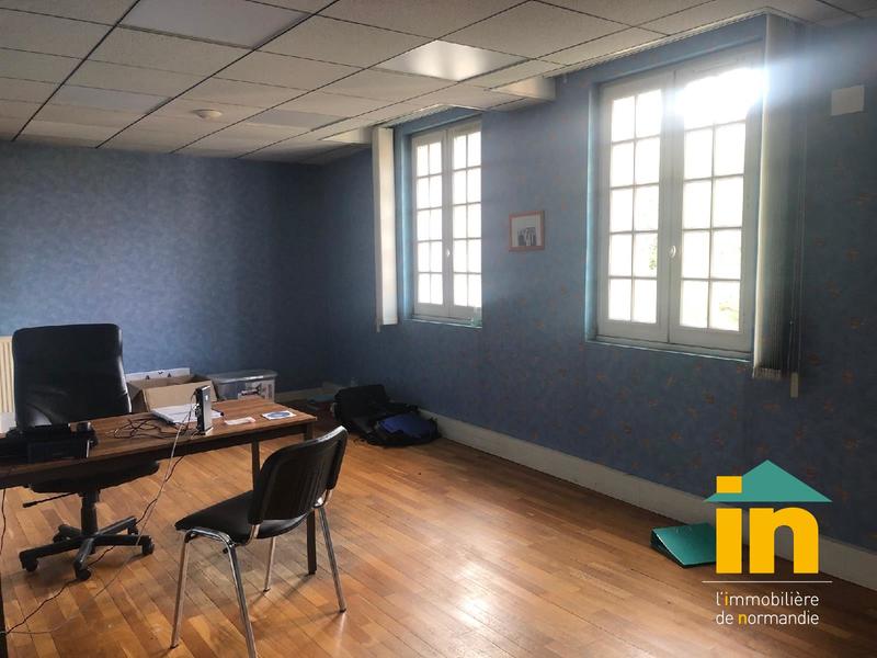 Local commercial - 570 m² - 15 pièces