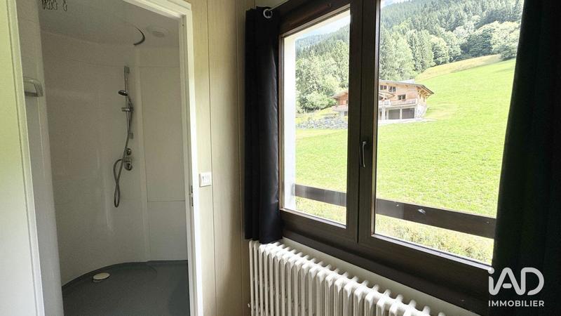 Local commercial - 1 235 m²