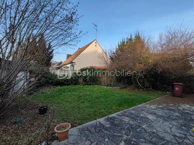 Maison traditionnelle - 103 m² - 4 pièces