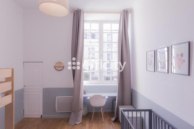 Appartement - 84 m² - 4 pièces